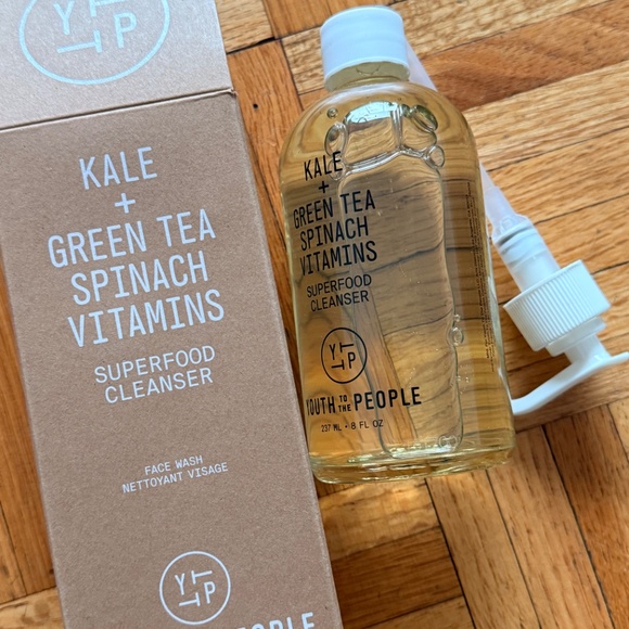Youth to the People Superfood Cleanser – Full Size - Picture 3 of 3